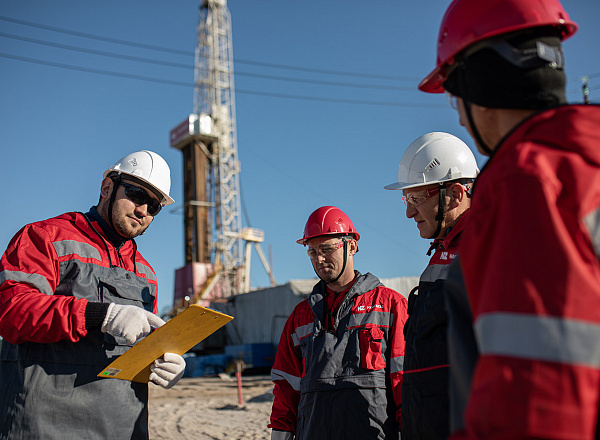 В «Газпромнефть-Ноябрьскнефтегазе» отметили высокие результаты «НафтаГаза» в области производственных показателей